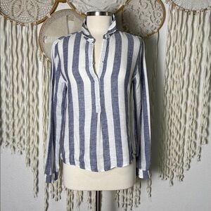 AYR Long Sleeve Quarter Button Long Sleeve Blue and White Linen Blouse size Smal